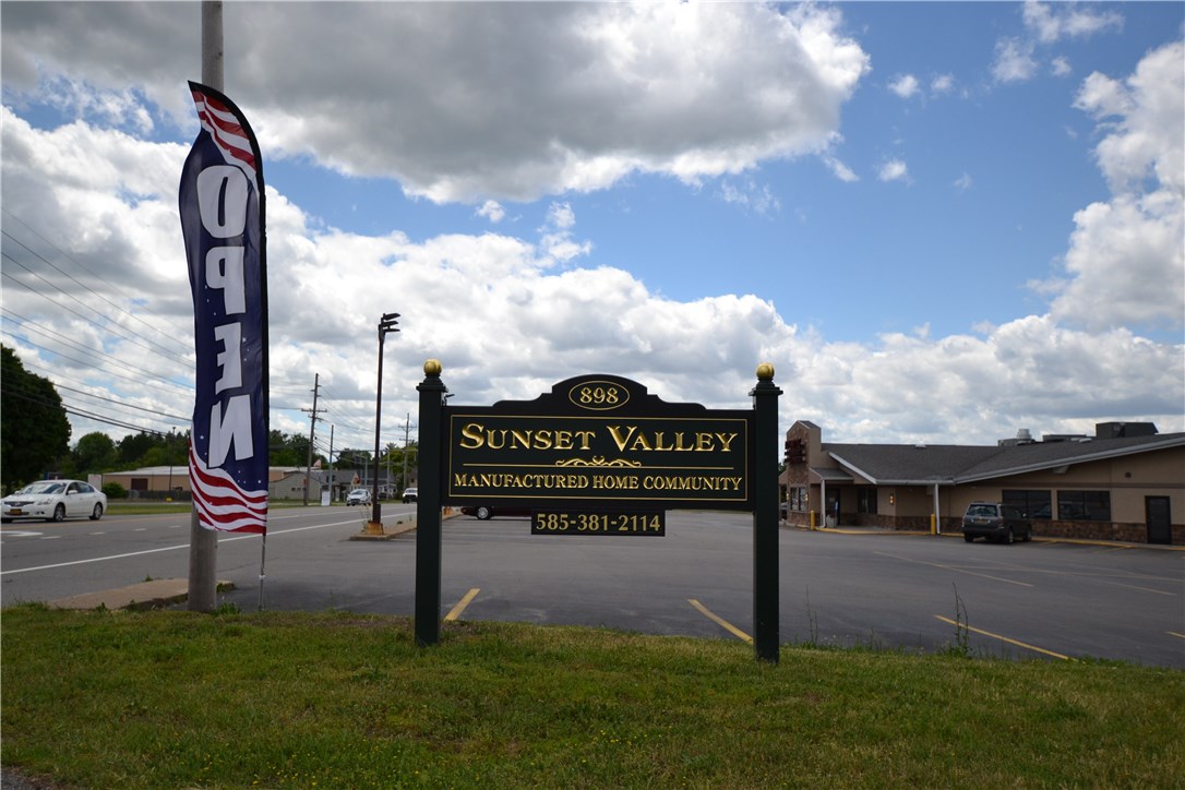 898 Ridge Road, Unit 48 Webster, NY 14580 - Photo 2 of 33