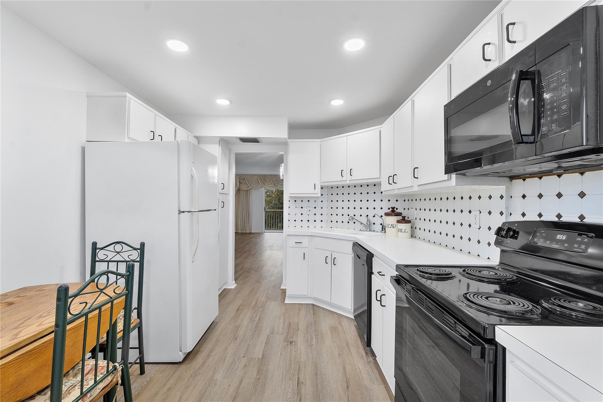 9101 West Sample Road, Unit 402 Coral Springs, FL 33065 - Photo 13 of 31 Photo 13