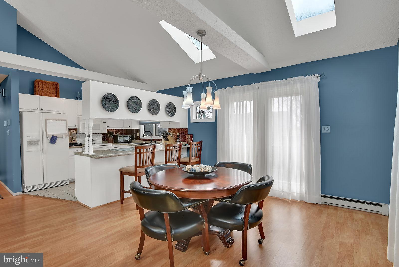 1333 Pelham Road Harrisburg, PA 17110 - Photo 6 of 25 Dining Room