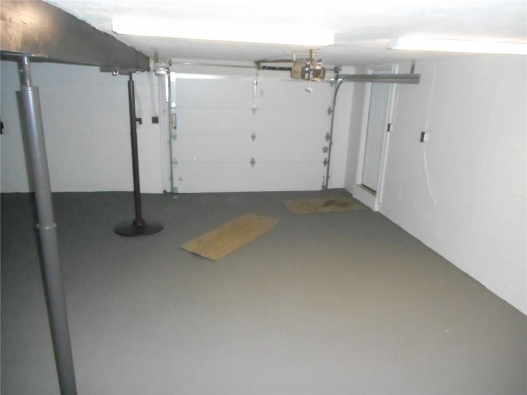 1420 Reissing Road McDonald, PA 15057 - Photo 18 of 25 Garage