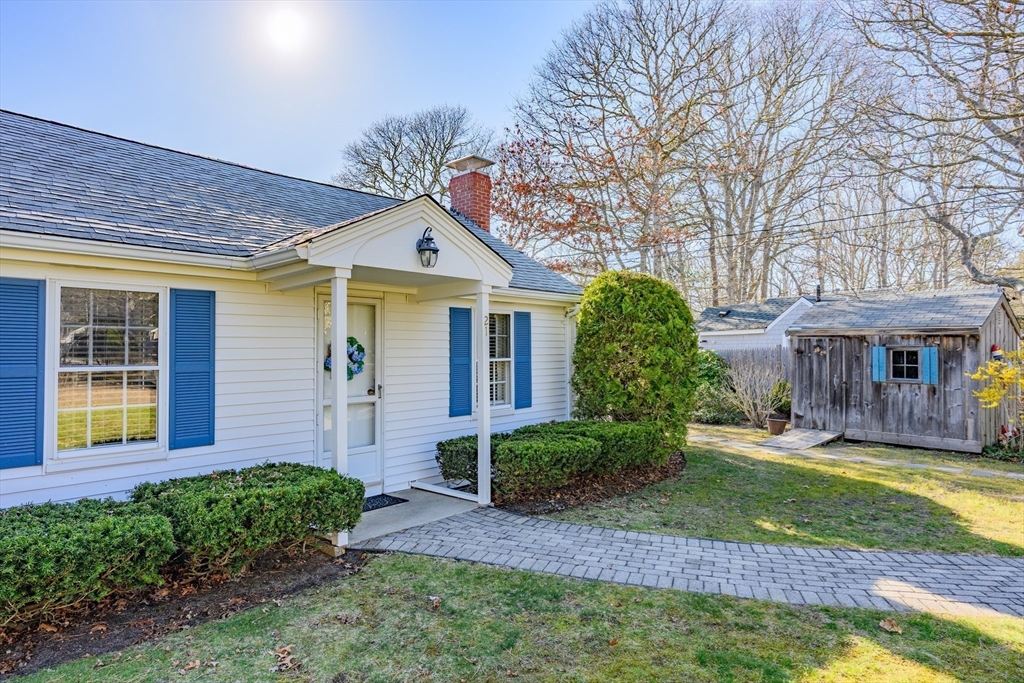21 Nearmeadows Road Yarmouth, MA 02673 - Photo 3 of 35