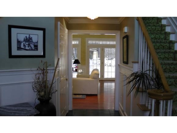 24 Pinebrook Road Nashua, NH 03062 - Photo 27 of 36