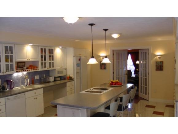 24 Pinebrook Road Nashua, NH 03062 - Photo 6 of 36