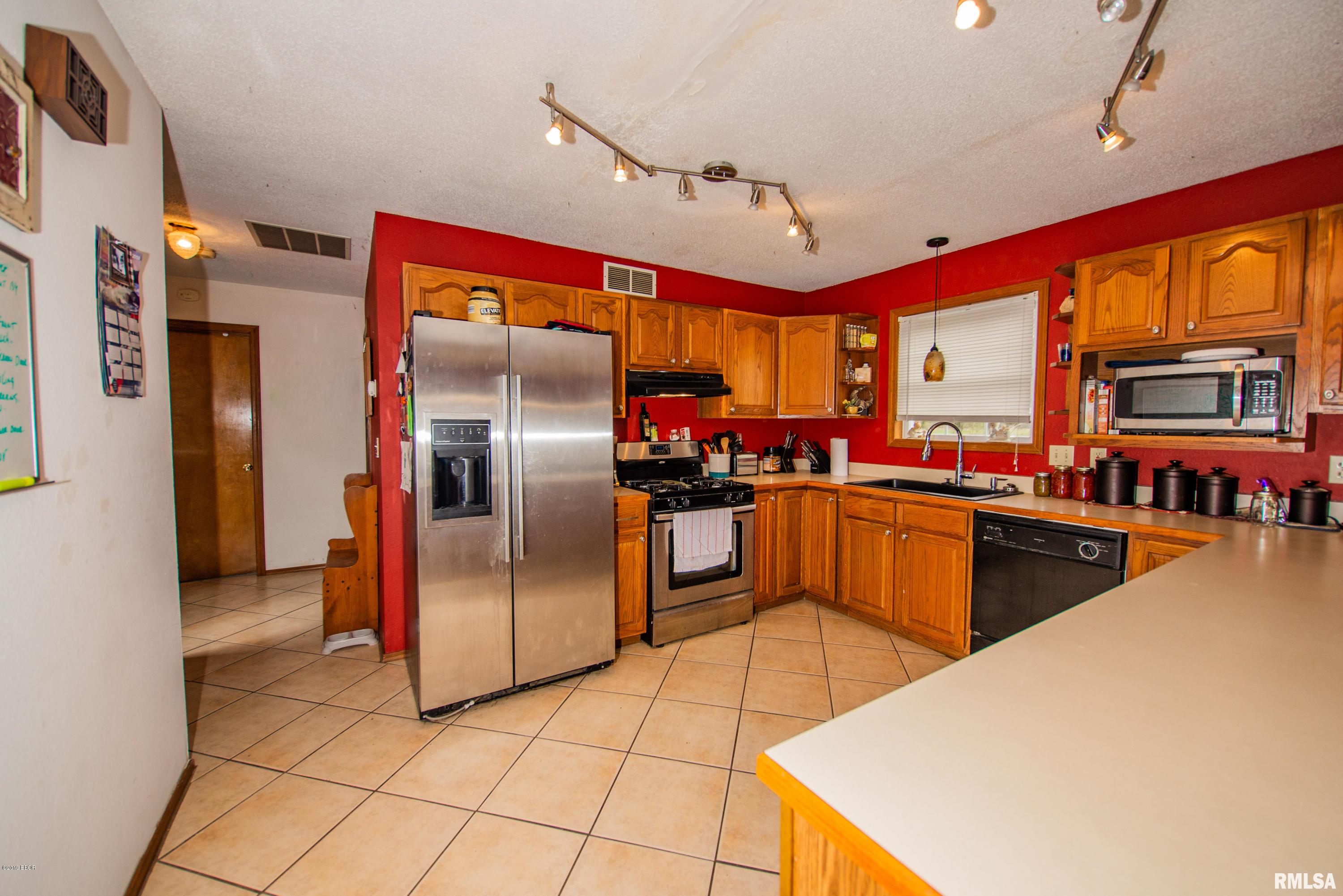 13995 North Link Lane Mount Vernon, IL 62864 - Photo 16 of 35