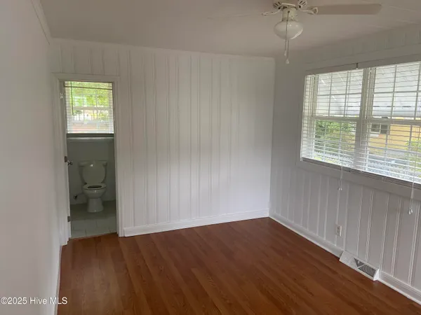 $2,800 | 5308 Wrightsville Avenue, Wilmington, NC 28403