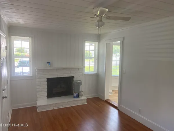 $2,800 | 5308 Wrightsville Avenue, Wilmington, NC 28403