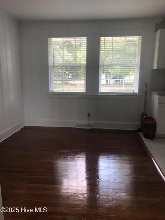 $2,800 | 5308 Wrightsville Avenue, Wilmington, NC 28403