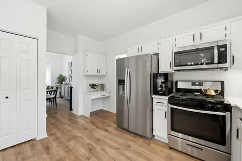 $450,000 | 830 Longwood Drive, Algonquin, IL 60102