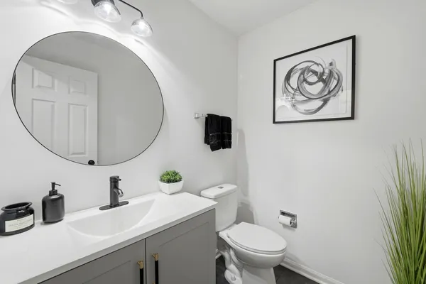 $450,000 | 830 Longwood Drive, Algonquin, IL 60102