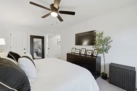 $450,000 | 830 Longwood Drive, Algonquin, IL 60102