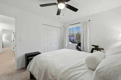 $450,000 | 830 Longwood Drive, Algonquin, IL 60102