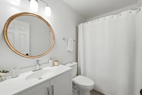 $450,000 | 830 Longwood Drive, Algonquin, IL 60102