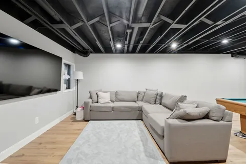 $450,000 | 830 Longwood Drive, Algonquin, IL 60102