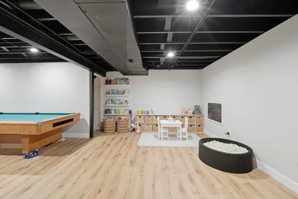 $450,000 | 830 Longwood Drive, Algonquin, IL 60102