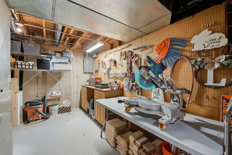 $450,000 | 830 Longwood Drive, Algonquin, IL 60102