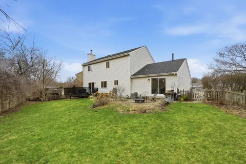 $450,000 | 830 Longwood Drive, Algonquin, IL 60102