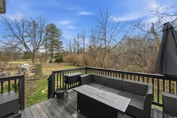 $450,000 | 830 Longwood Drive, Algonquin, IL 60102