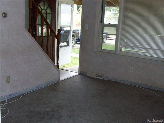 13721 Toepfer Road Warren, MI 48089 - Photo 2 of 9 living
