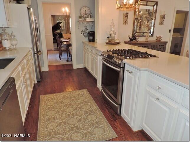 2113 Hermitage Road Northwest Wilson, NC 27896 - Photo 20 of 42 19 Kitchen _ Open to Great Room