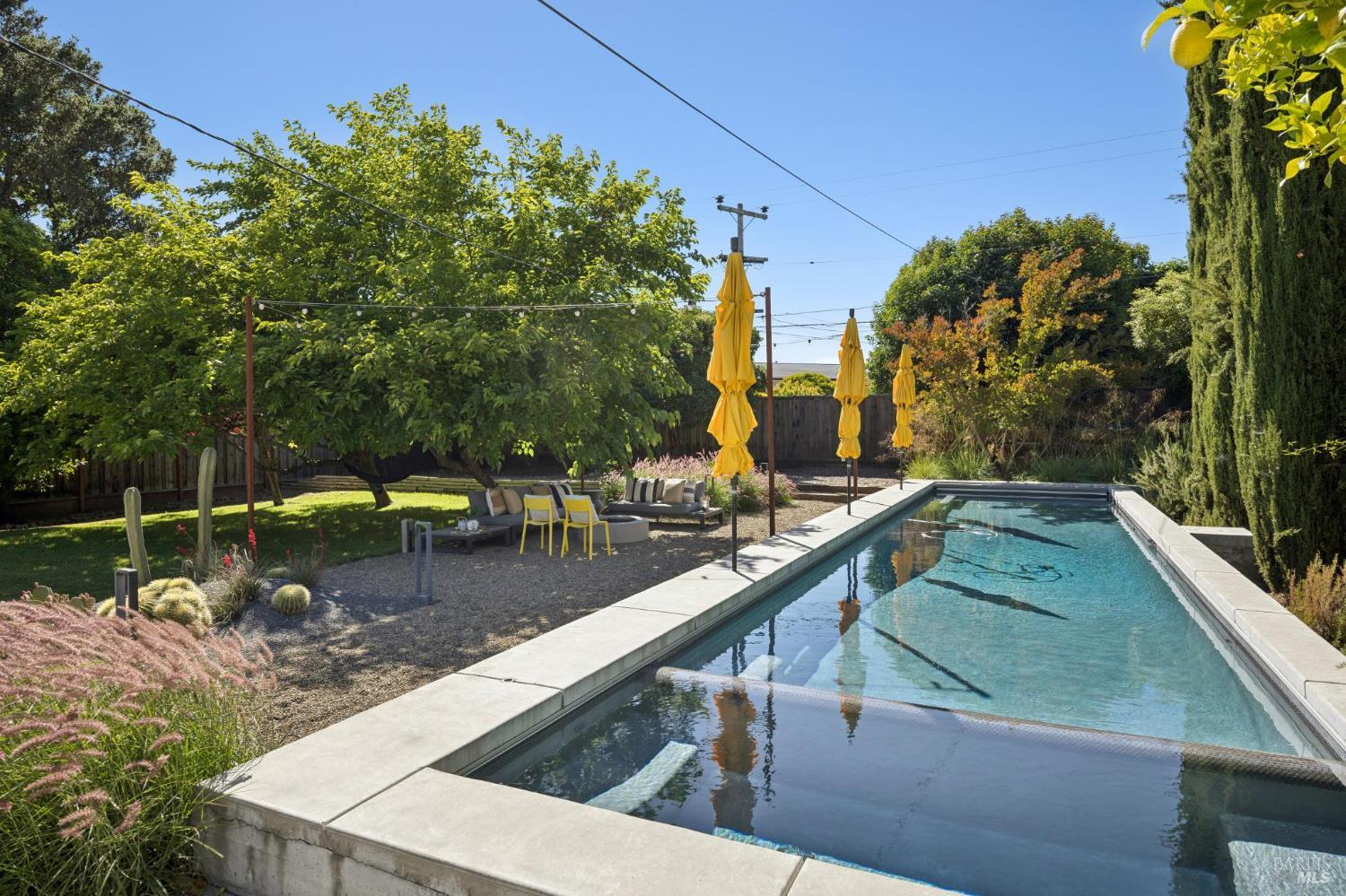 6 Katlas Court Novato, CA 94945 - Photo 12 of 34