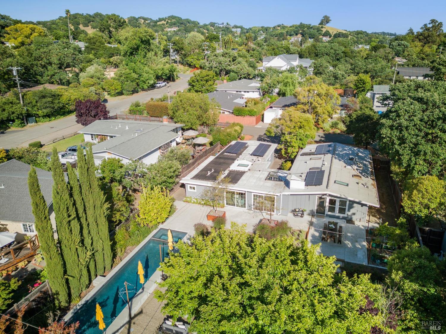 6 Katlas Court Novato, CA 94945 - Photo 5 of 34