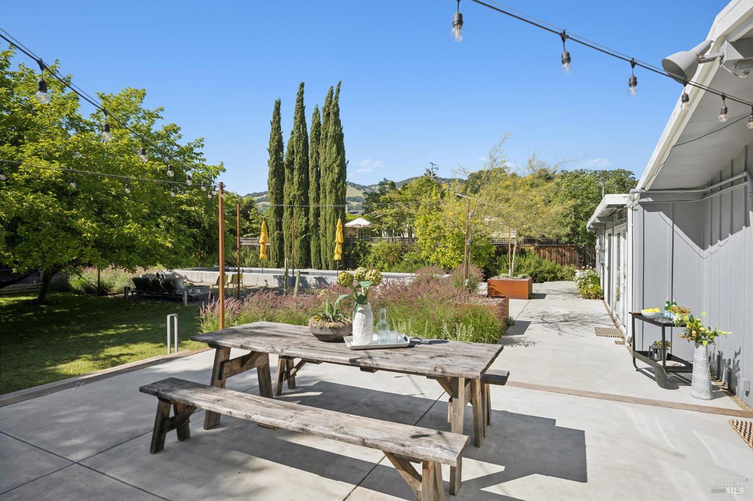 6 Katlas Court Novato, CA 94945 - Photo 8 of 34
