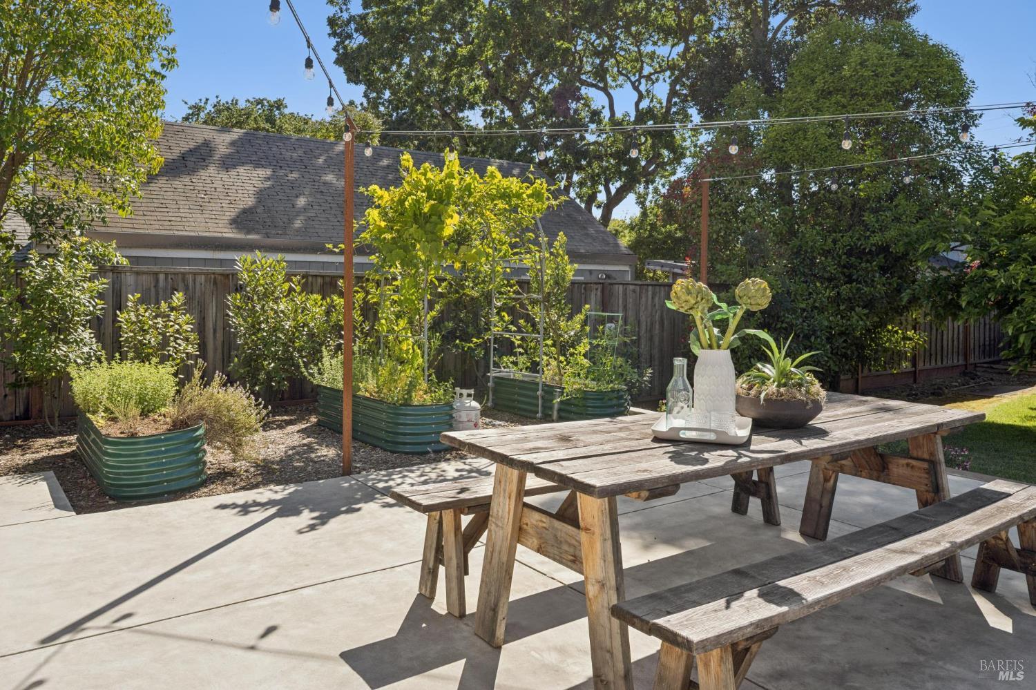 6 Katlas Court Novato, CA 94945 - Photo 10 of 34