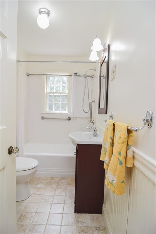 24 Bellevue Road Stoneham, MA 02180 - Photo 19 of 40