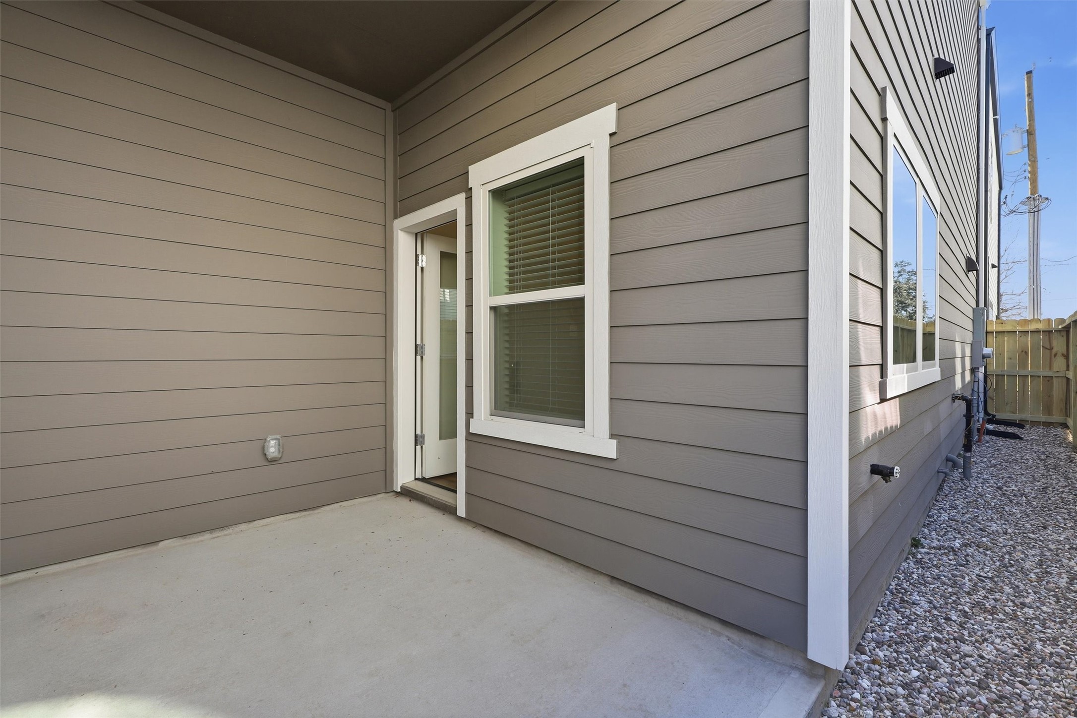 9912 Clark Road, Unit B Houston, TX 77076 - Photo 47 of 48 a view of an empty room with a window