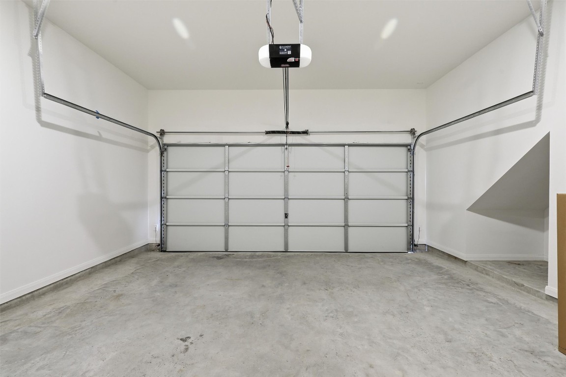 9912 Clark Road, Unit B Houston, TX 77076 - Photo 48 of 48 a view of a garage