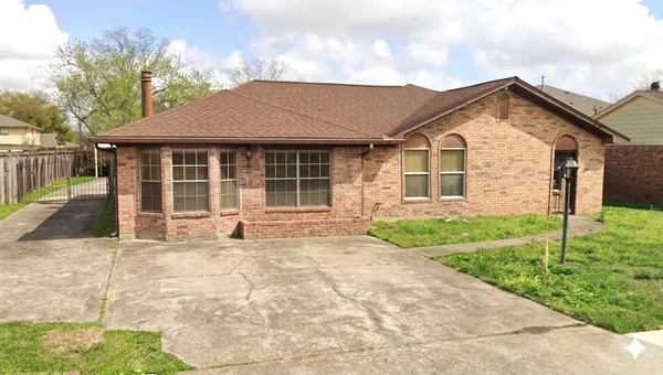 $2,200 | 7316 Camino Real Street, Baytown, TX 77521