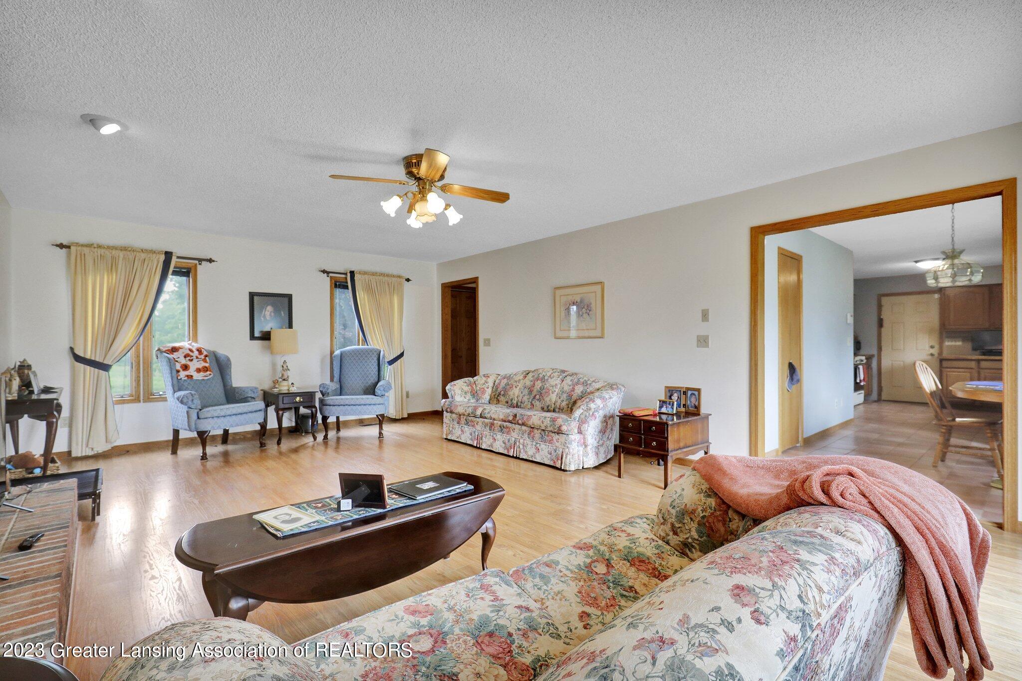2320 North Gunn Road Holt, MI 48842 - Photo 5 of 46 3-web-or-mls-Open Ended Media-2