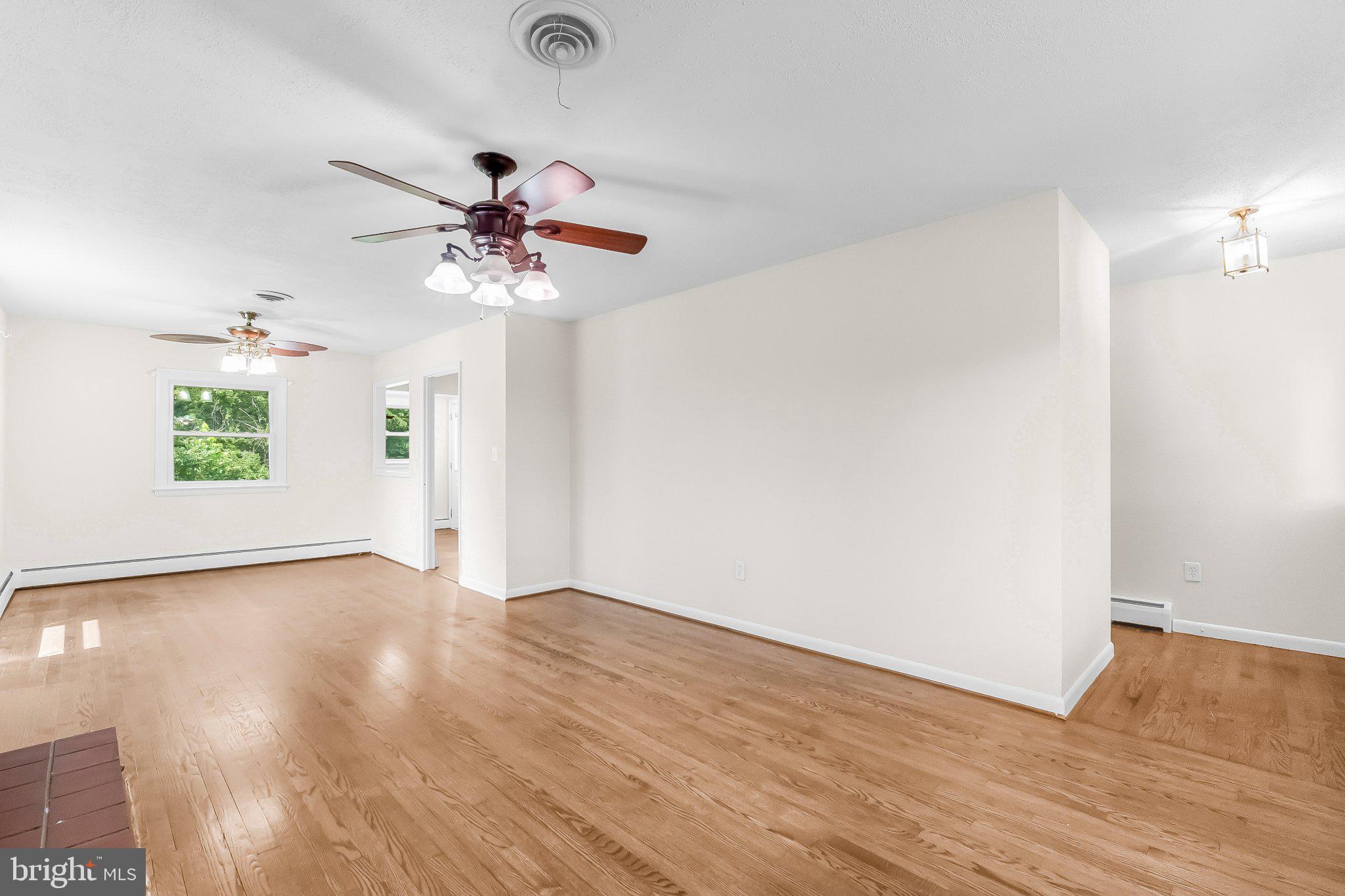 2630 Plum Point Road Huntingtown, MD 20639 - Photo 4 of 38 Bright and airy open living space.