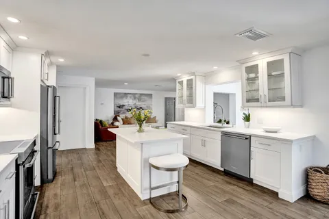 $1,650,000 | 4240 Northeast 28th Avenue, Fort Lauderdale, FL 33308