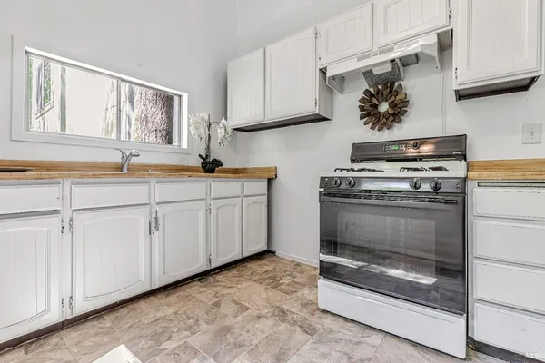 $450,000 | 9199 Rio Vista Road, Forestville, CA 95436