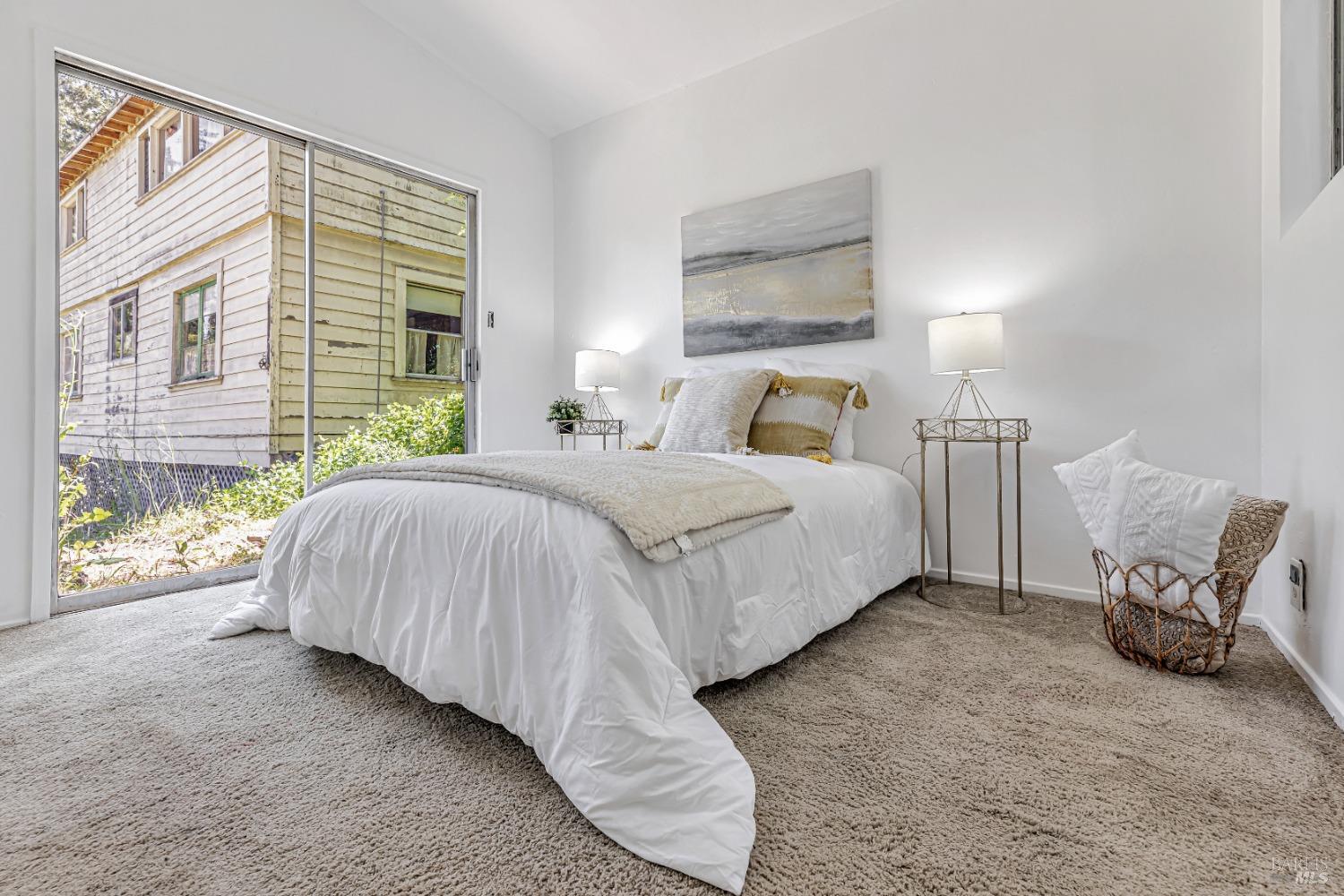 9199 Rio Vista Road Forestville, CA 95436 - Photo 13 of 33 Primary bedroom