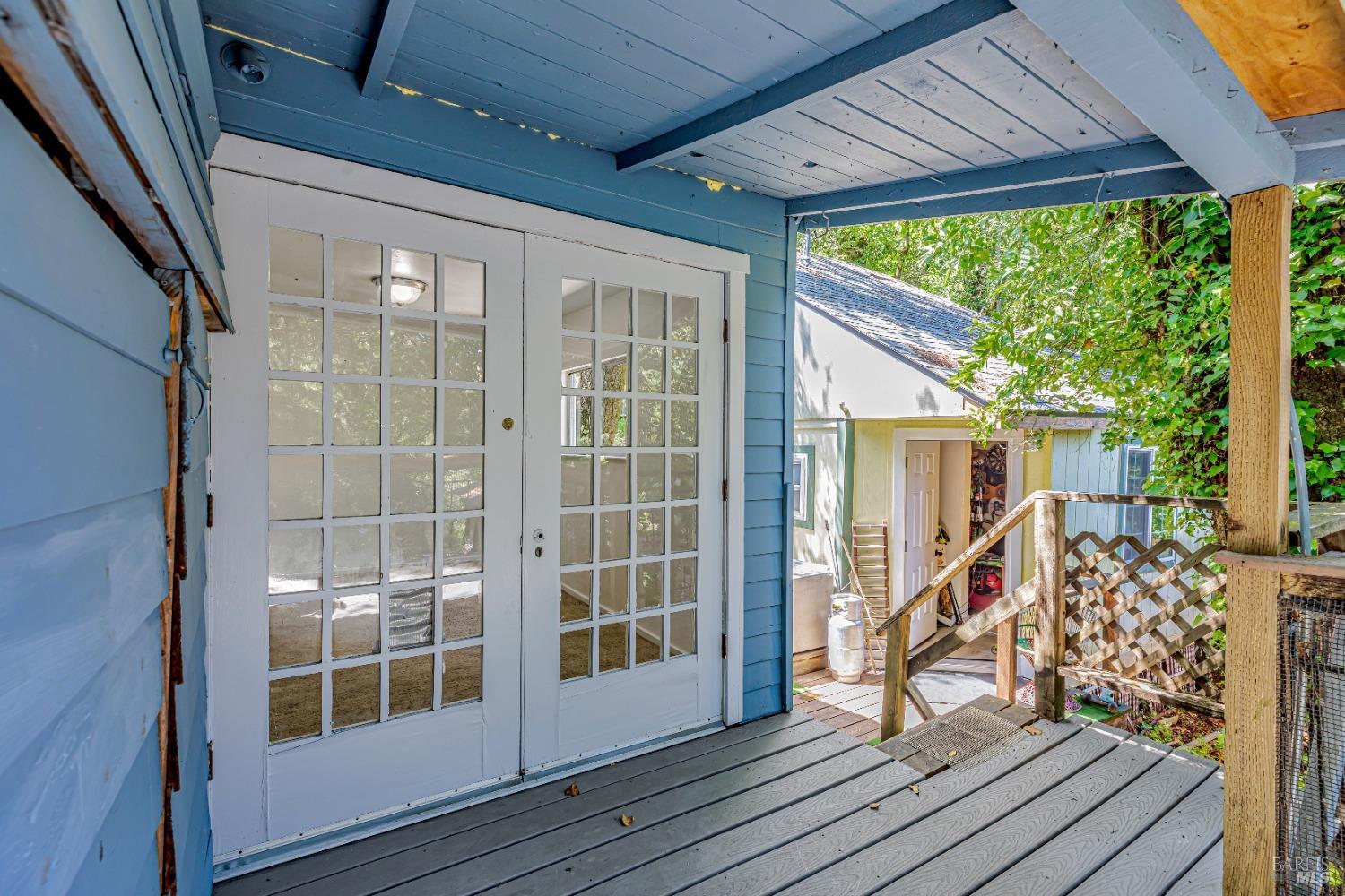 9199 Rio Vista Road Forestville, CA 95436 - Photo 21 of 33 Outdoor laundry closet located on the left