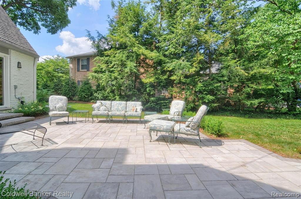 391 Cranbrook Road Bloomfield Hills, MI 48301 - Photo 33 of 35