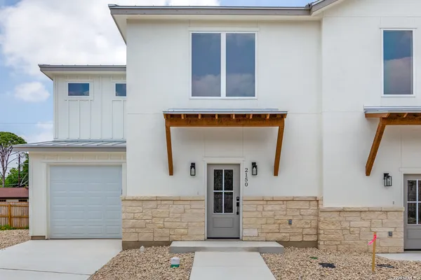 $2,200 | 2150 Paniolo Drive, Boerne, TX 78006
