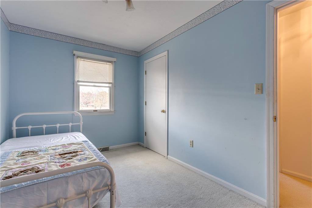 1200 McGovern Road, Unit E Houston, PA 15342 - Photo 13 of 16 Second bedroom