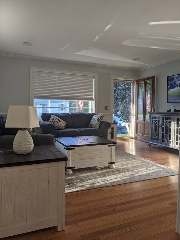 5 Robin Road Westborough, MA 01581 - Photo 9 of 23 Gallery Image 9
