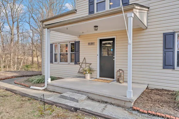 a view of a entryway front of house