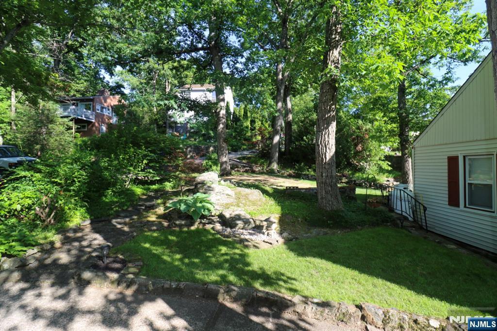 1 Dorel Road Hopatcong, NJ 07821 - Photo 26 of 37