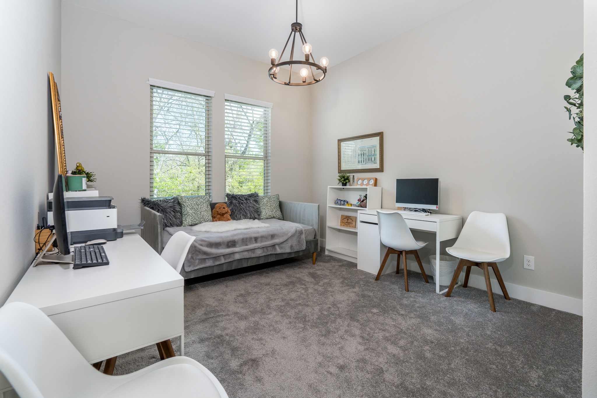 4926 Wunder Way Houston, TX 77069 - Photo 25 of 39 a living room with furniture and a window