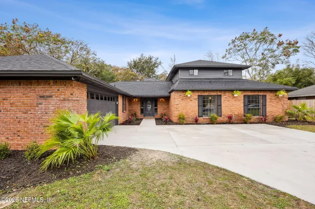 $647,500 | 12094 Dividing Oaks Trail East, Jacksonville, FL 32223