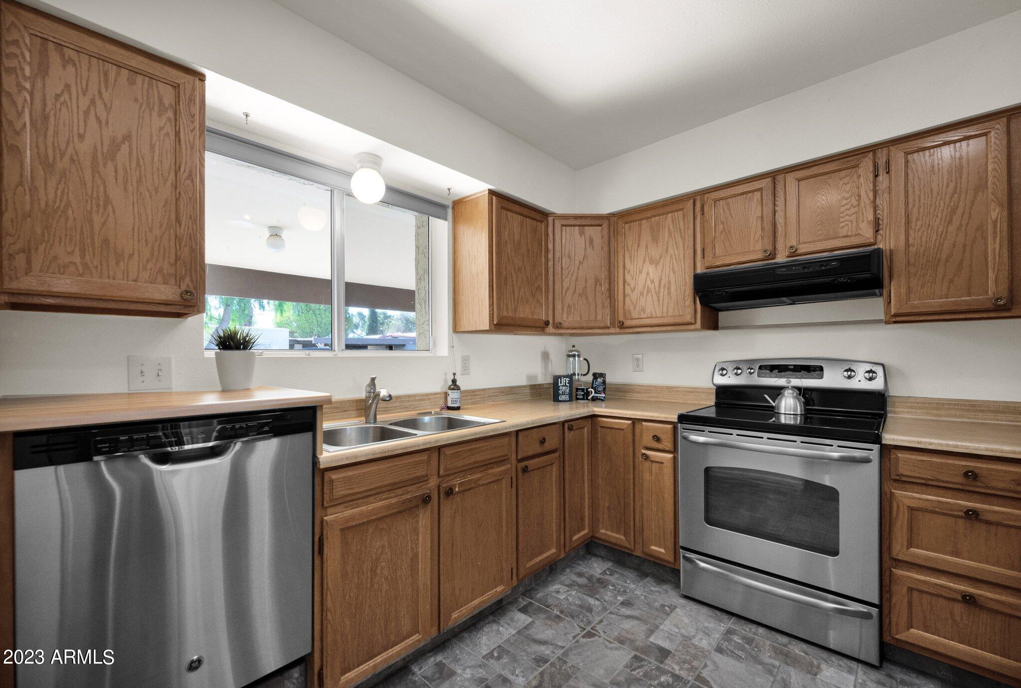 131 North Higley Road, Unit 128 Mesa, AZ 85205 - Photo 10 of 19 8-web-or-mls-DSC_3268