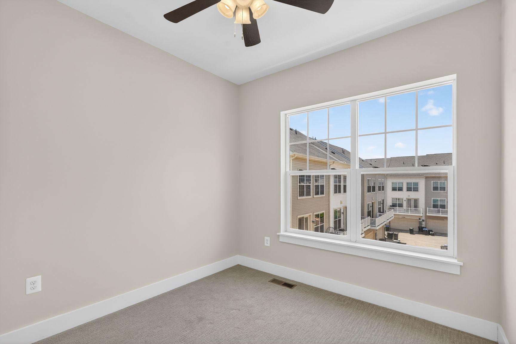 5128 Ridgeview Retreat Drive Chantilly, VA 20151 - Photo 23 of 39 Bedroom 2