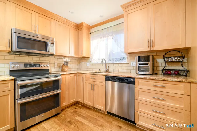 $685,000 | 65 Riverside Avenue, Unit 65, Stamford, CT 06905