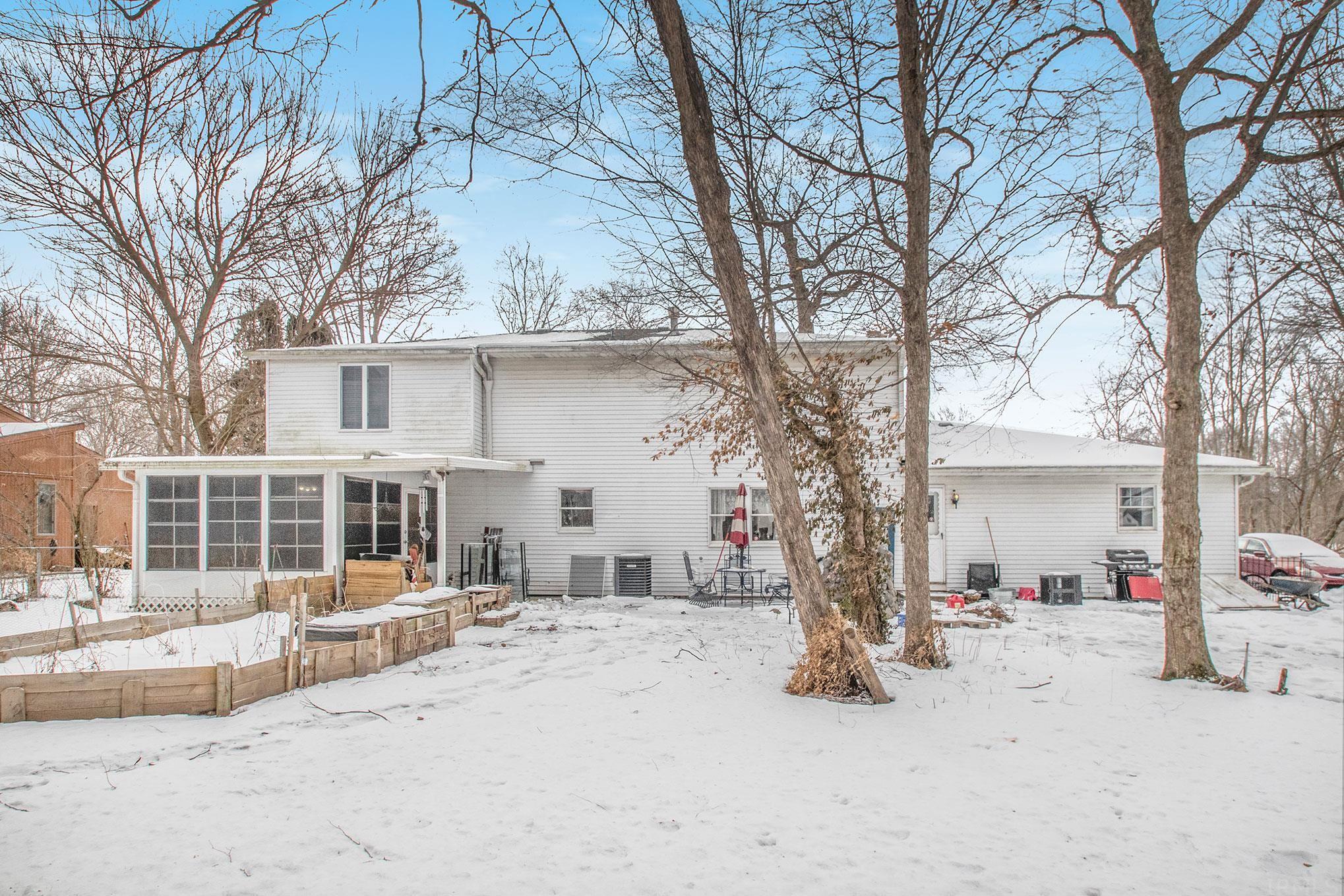 2403 Bashor Road Goshen, IN 46526 - Photo 3 of 20 Gallery Image 3