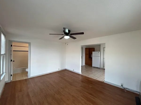$1,295 | 23 Elm Street, Unit #8 3, Nashua, NH 03060